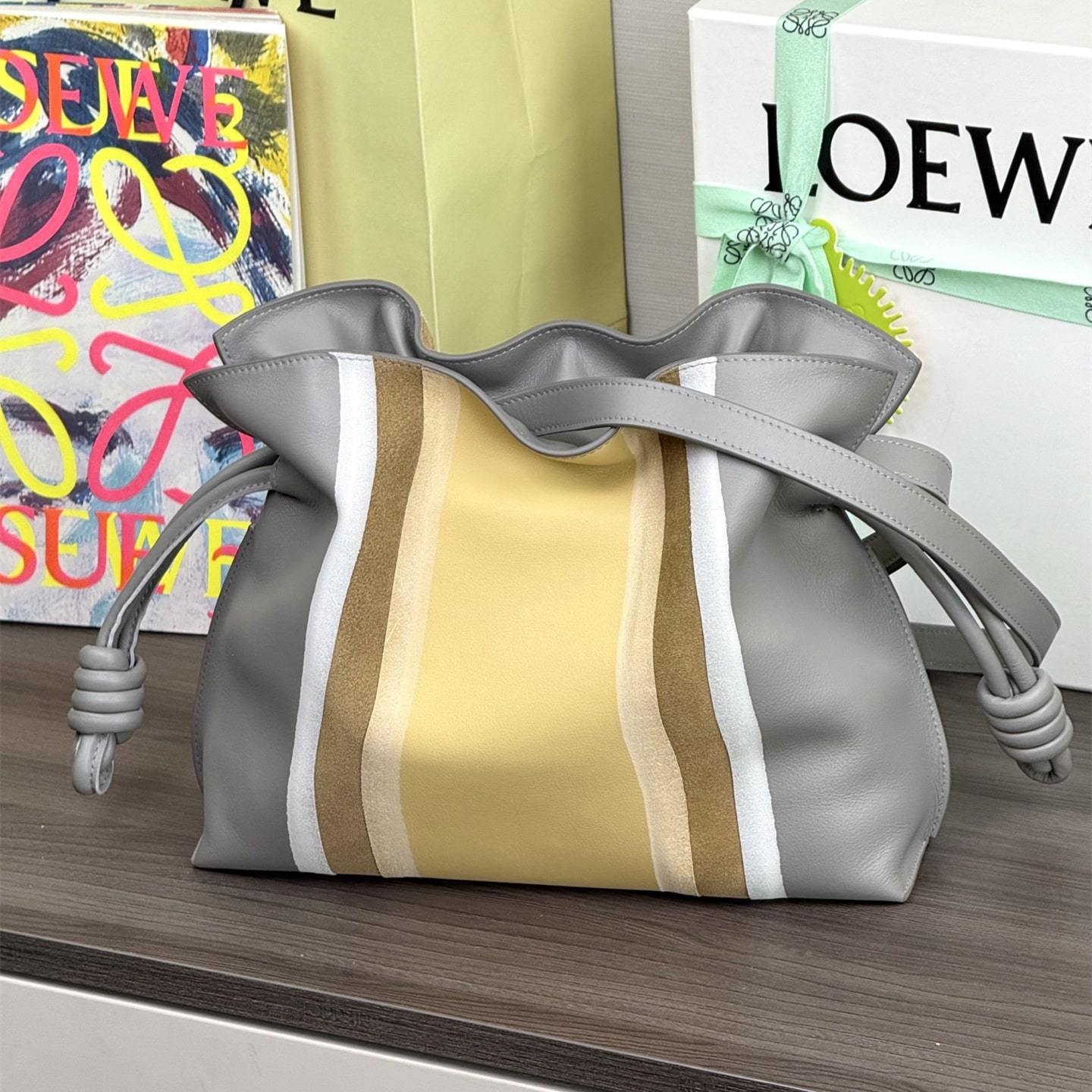 高仿Loewe*Flamenco系列5698拼皮單肩包灰土黃中號免檢版