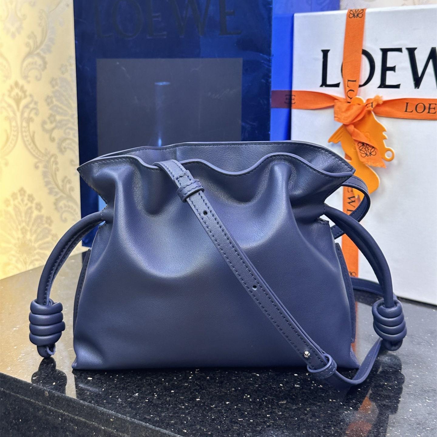 高仿Loewe*Flamenco系列4467福袋包深邃藍Mini免檢版