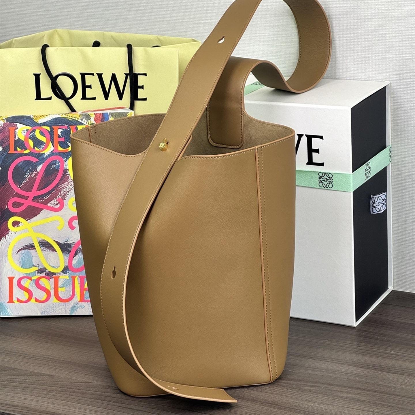 高仿Loewe*Bucket系列3980水桶包橡木棕色中號免檢版