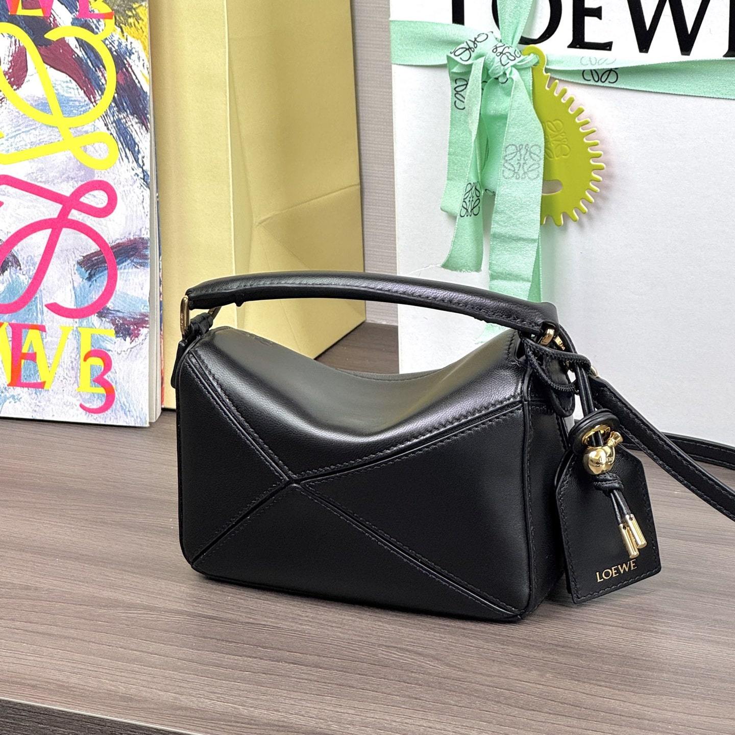 高仿Loewe*Puzzle系列3565小羊皮斜挎包黑色Mini免檢版