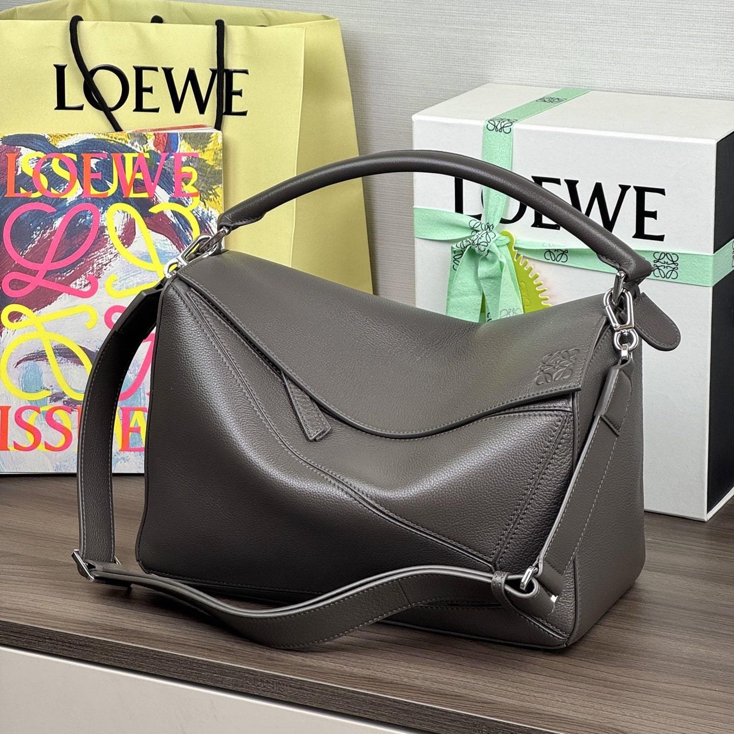 高仿Loewe*Puzzle系列1220單肩包深灰色大號免檢版