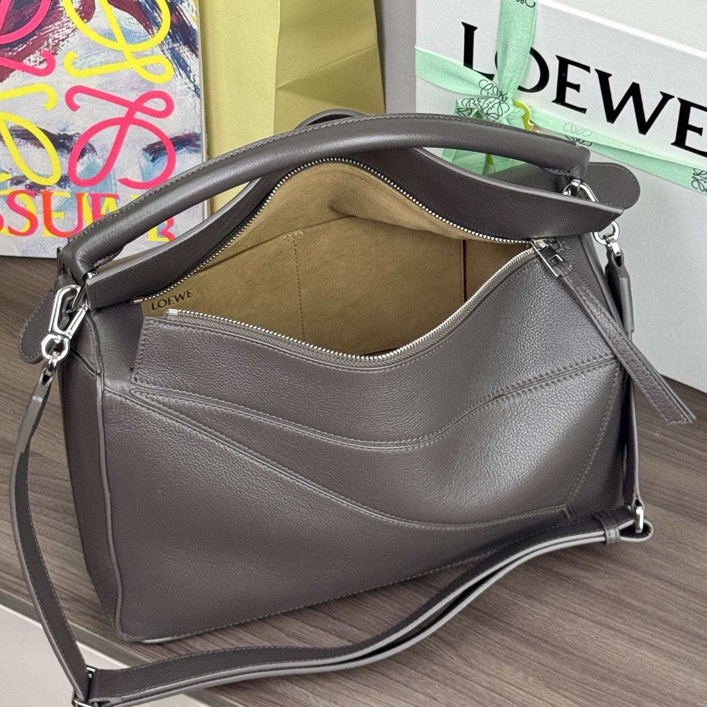 高仿Loewe*Puzzle系列1220單肩包深灰色大號免檢版