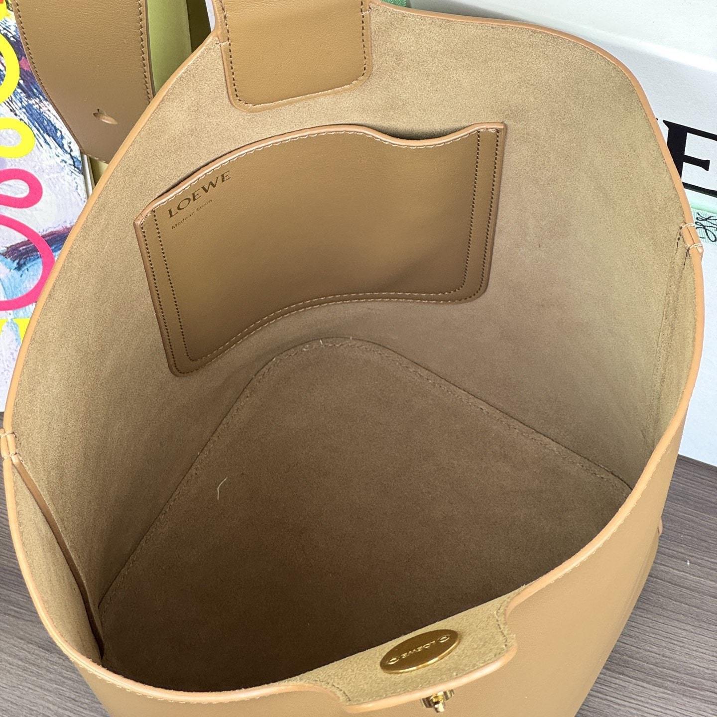 高仿Loewe*Bucket系列3980水桶包橡木棕色中號免檢版