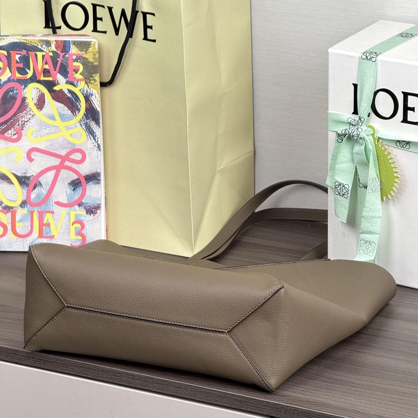 高仿Loewe*Fold系列3170幾何Tote包灰褐色中號免檢版