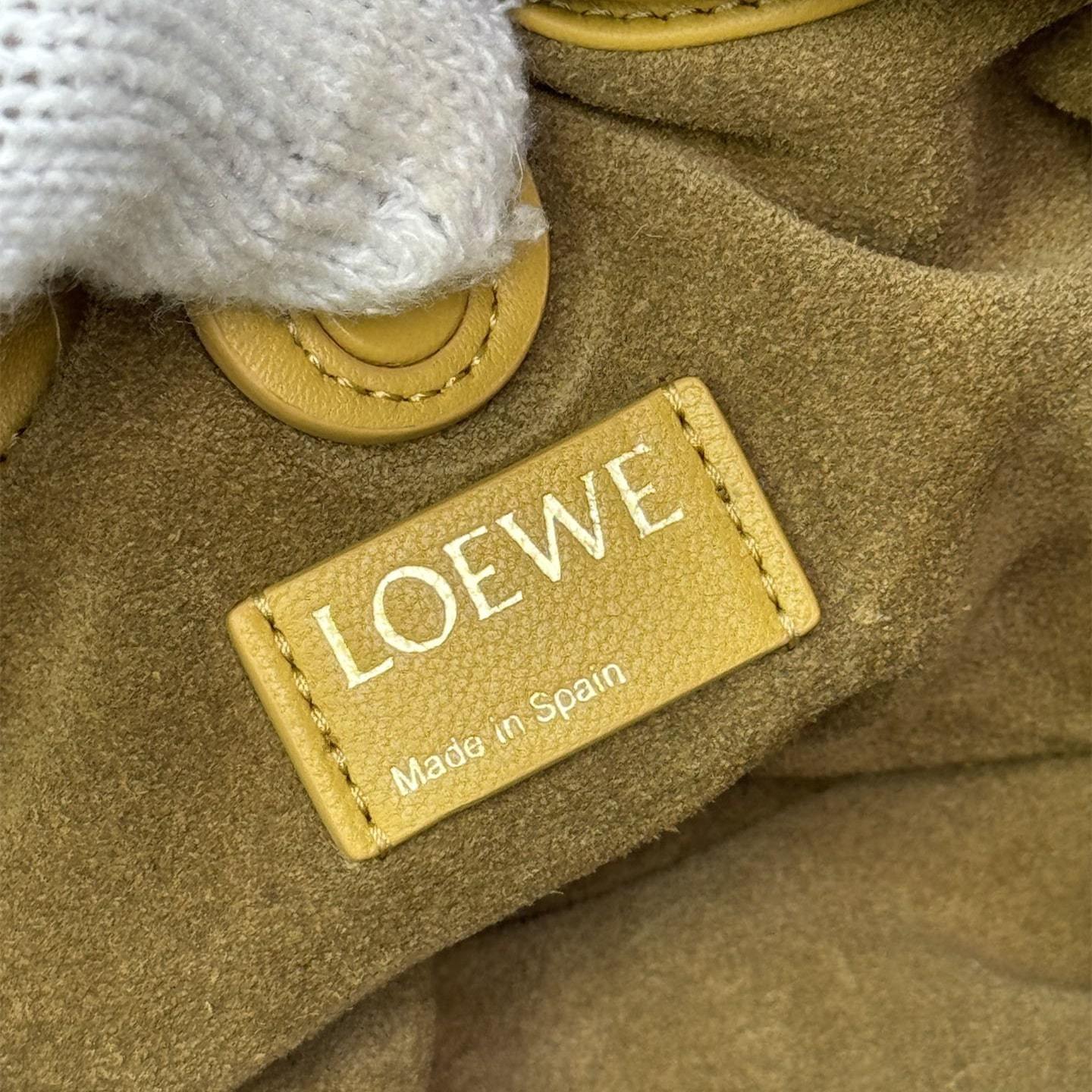 高仿Loewe*Flamenco系列6715小羊皮元寶袋沙漠黃Mini免檢版