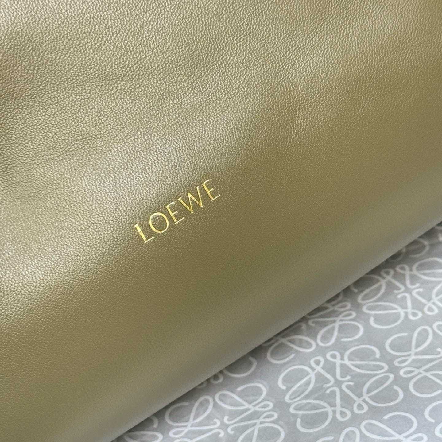 高仿Loewe*Flamenco系列4787小羊皮元寶袋桉樹綠中號免檢版