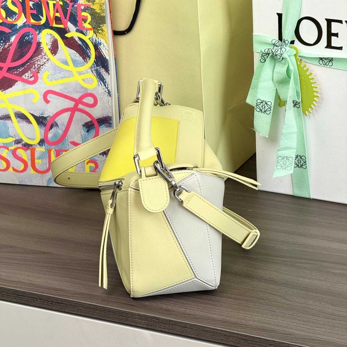 高仿Loewe*Puzzle系列0144幾何拼接手袋黃晶色小號免檢版