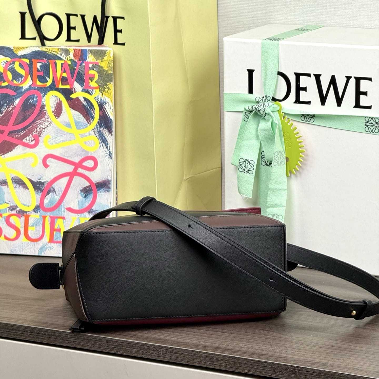 高仿Loewe*Puzzle系列1101幾何拼接手袋黑紅色小號免檢版