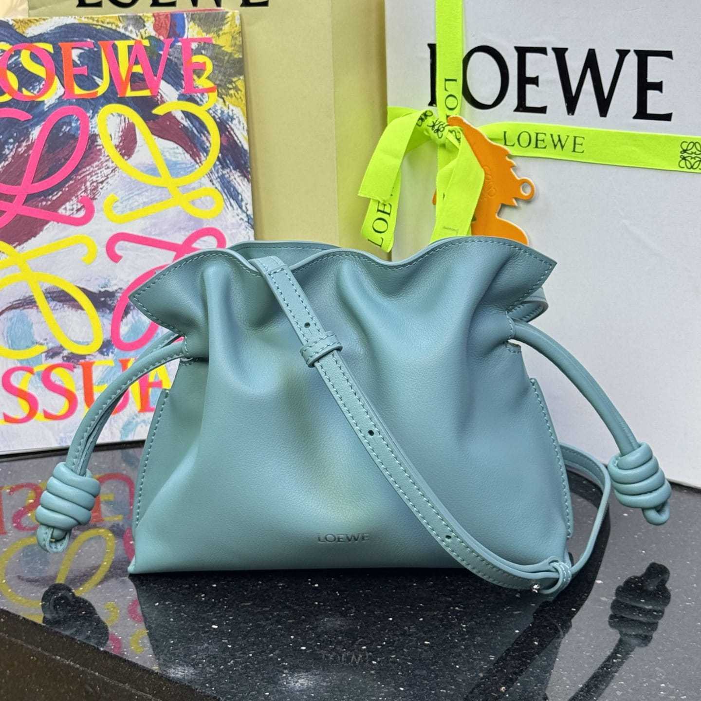 高仿Loewe*Flamenco系列4412小牛皮雲朵包水藍色小號免檢版