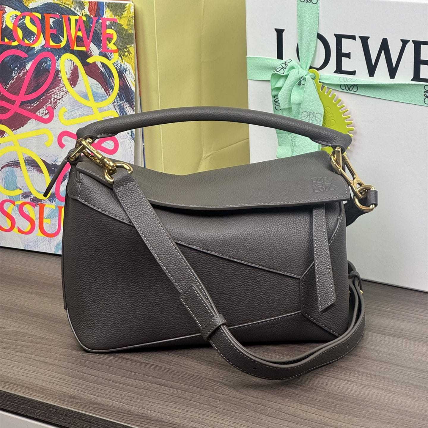 高仿Loewe*Puzzle系列1220單肩包小牛皮深灰色小號免檢版