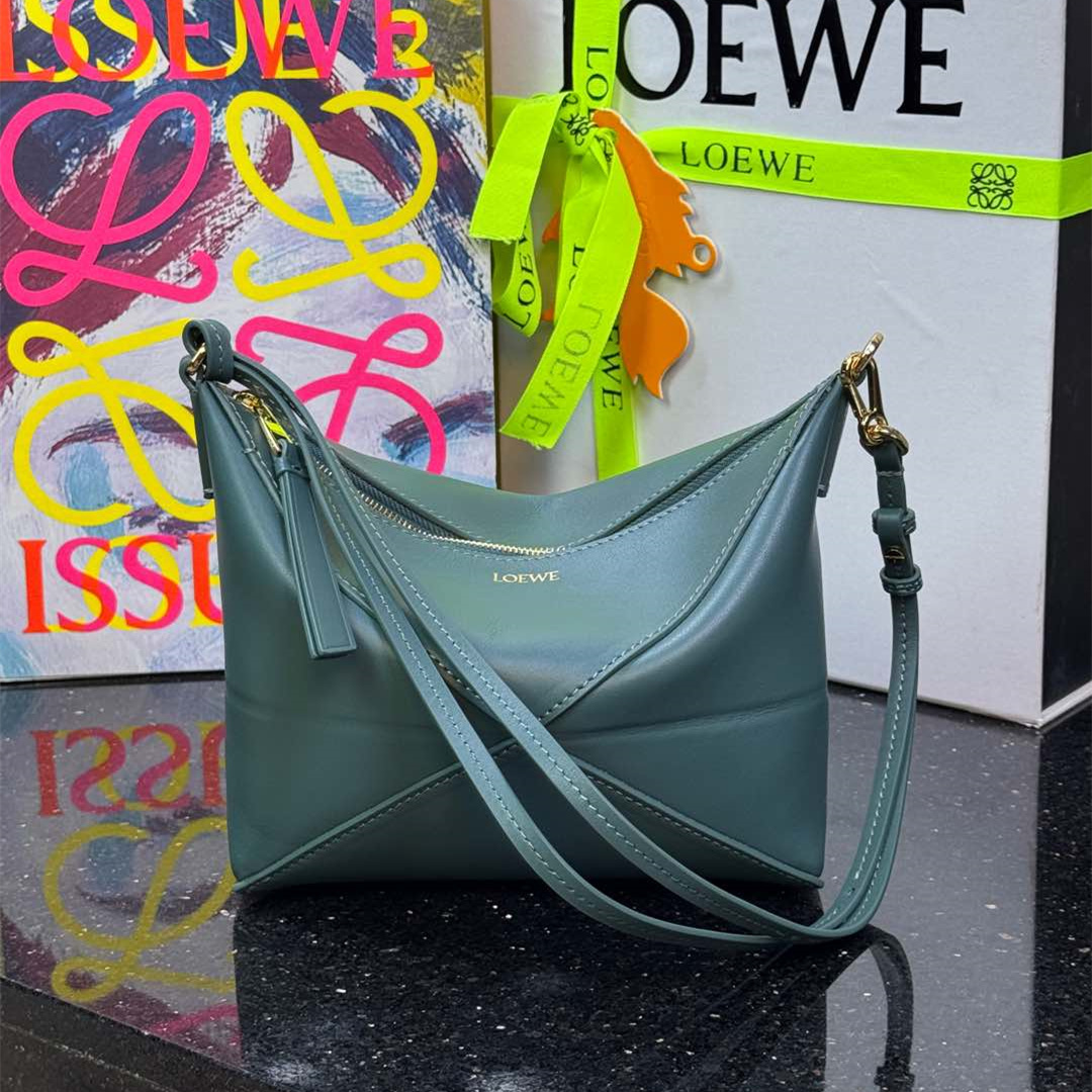 高仿Loewe*Fold系列4535小牛皮手提單肩包香根草色免檢版