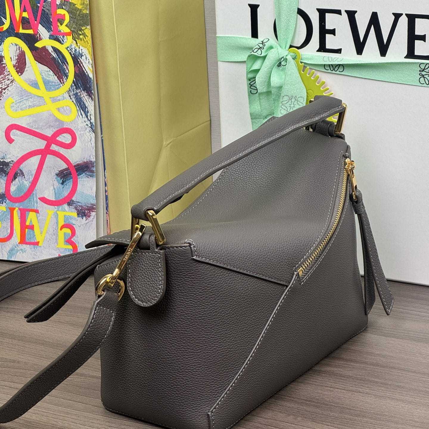 高仿Loewe*Puzzle系列1220單肩包小牛皮深灰色小號免檢版