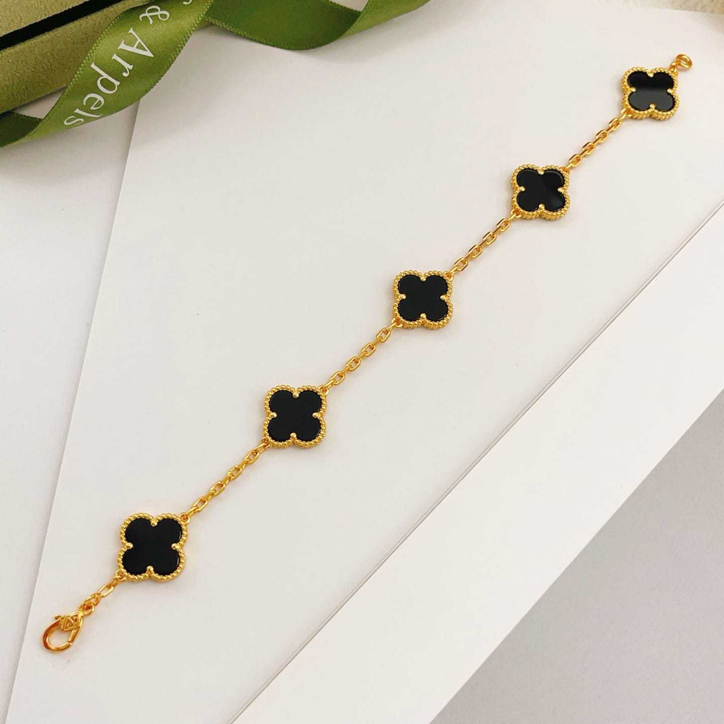 高仿首飾VanCleef&Arpels*RA41300黑瑪瑙黃金手鏈