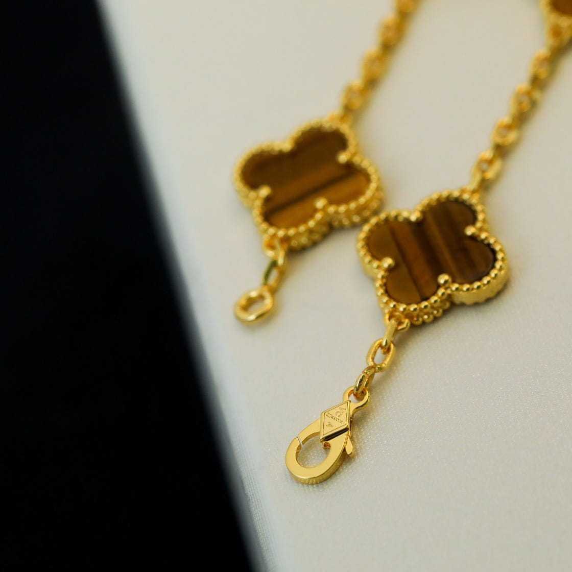 高仿首飾VanCleef&Arpels*RD35600虎眼石黃金手鏈