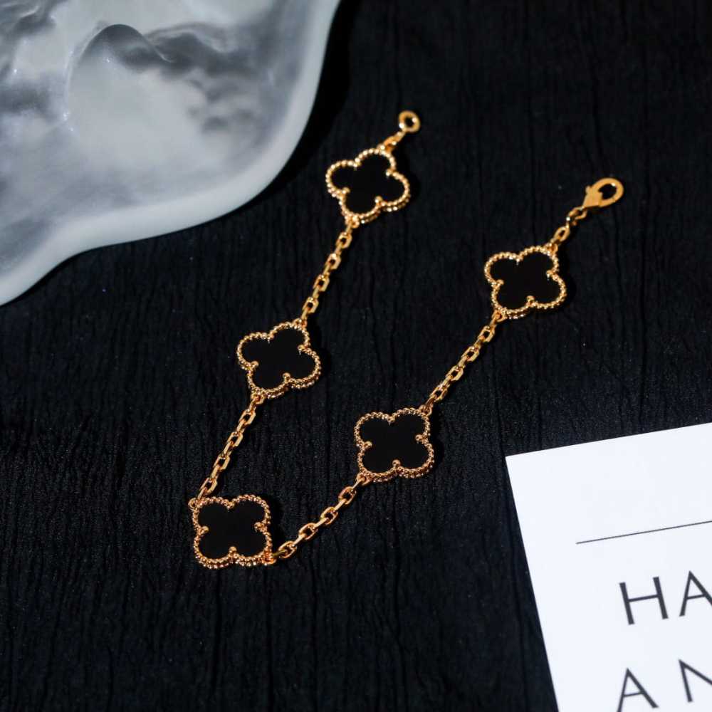 高仿首飾VanCleef&Arpels*RA41300黑瑪瑙黃金手鏈