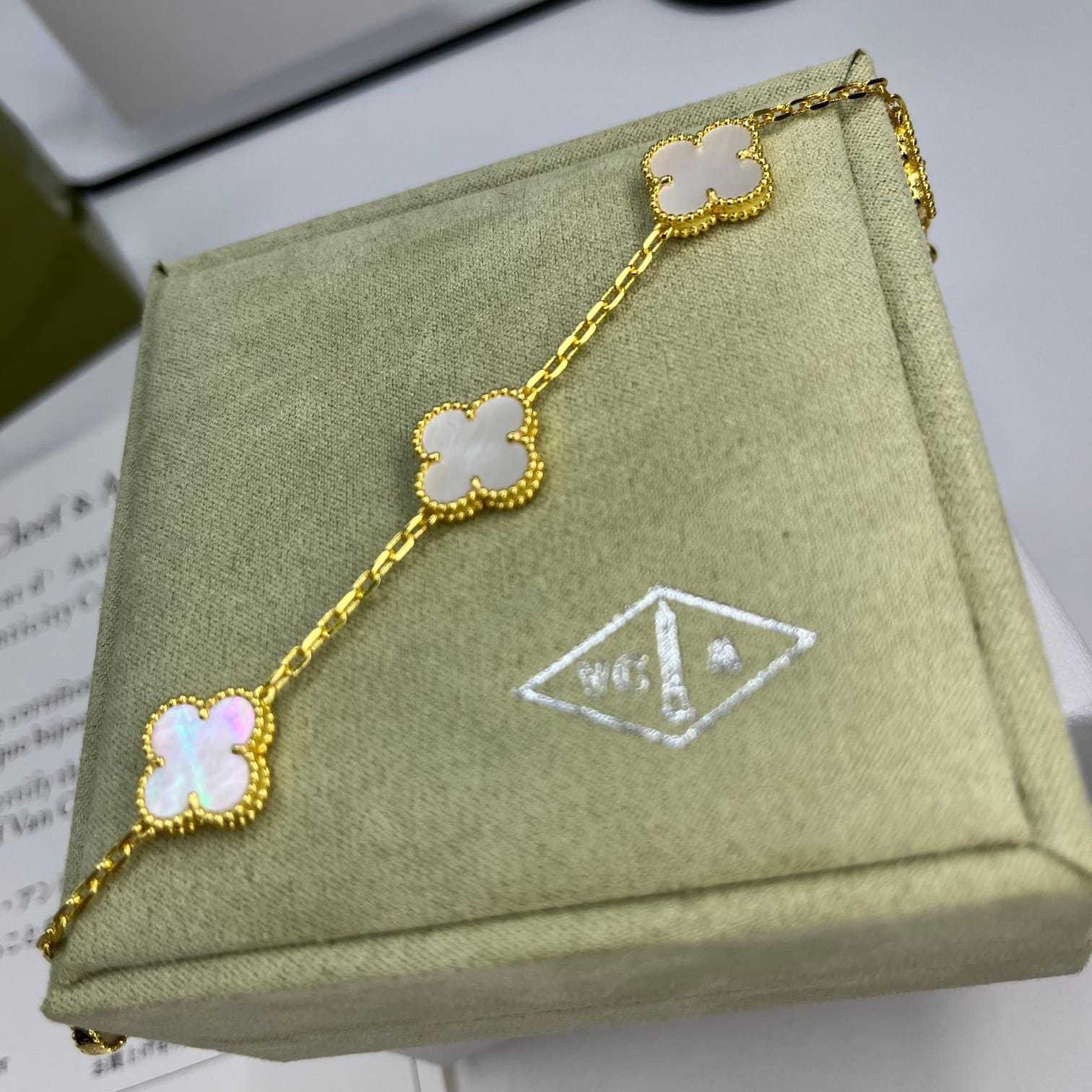高仿首飾VanCleef&Arpels*RF41800貝母黃金手鏈