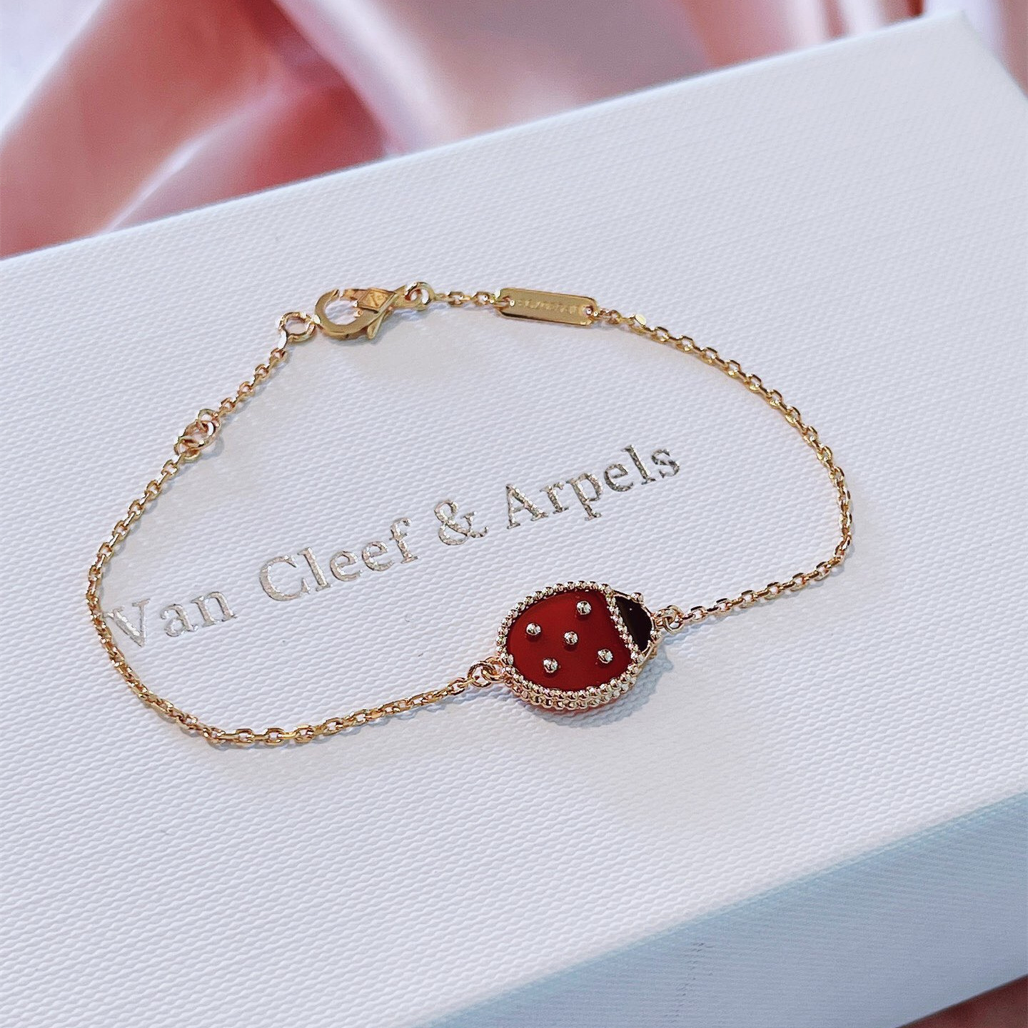 高仿首飾VanCleef&Arpels*RP7R000瓢蟲玫瑰金手鏈
