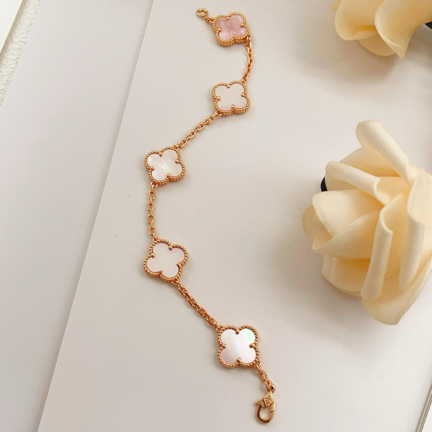 高仿首飾VanCleef&Arpels*RP39D00水晶石黃金手鏈