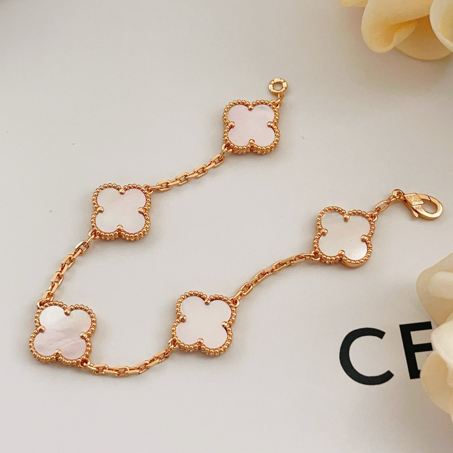 高仿首飾VanCleef&Arpels*RP39D00水晶石黃金手鏈