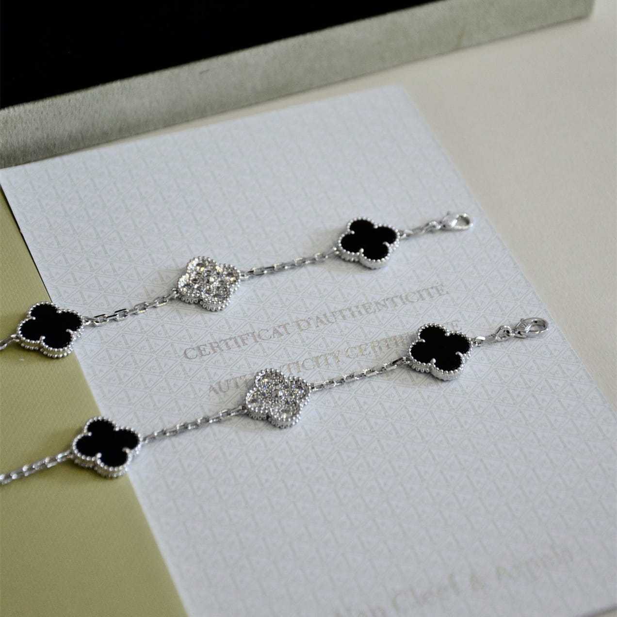 高仿首飾VanCleef&Arpels*RP2R900縞瑪瑙白金手鏈
