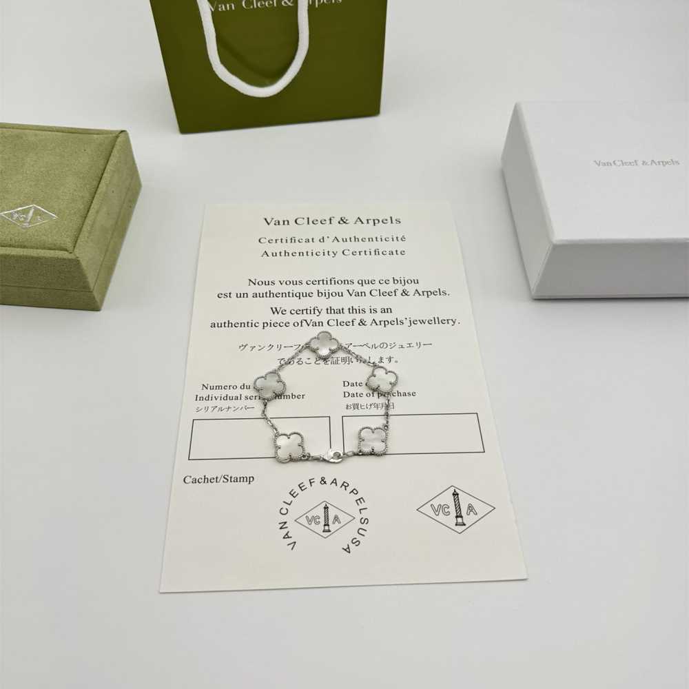 高仿首飾VanCleef&Arpels*RF48400貝母白金手鏈