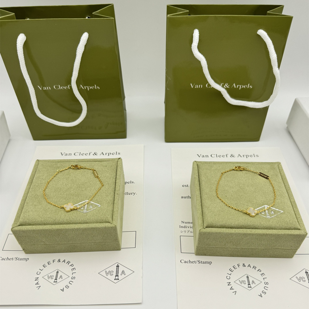 高仿首飾VanCleef&Arpels*RF68800單花貝母黃金金手鏈