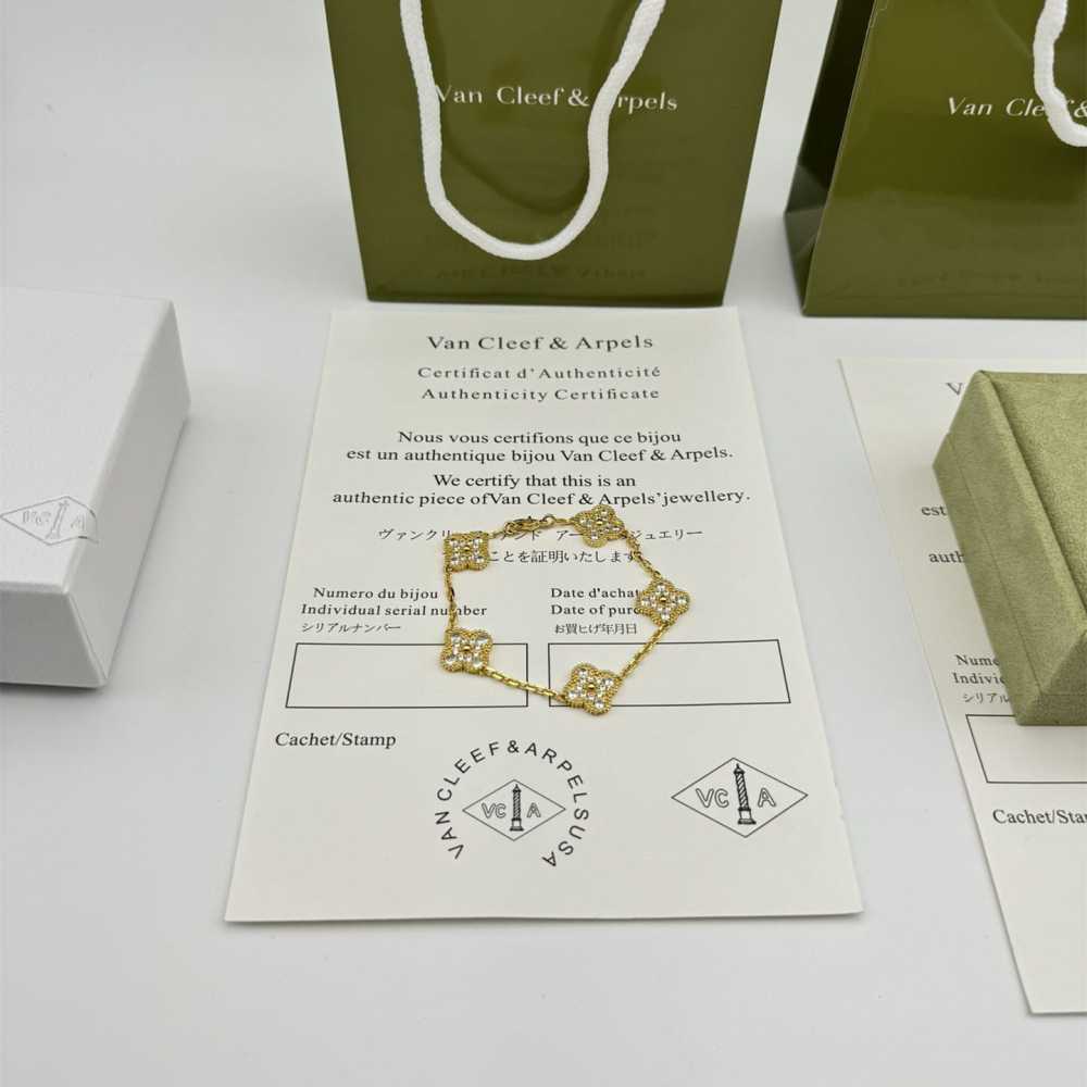高仿首飾VanCleef&Arpels*RA41400五花滿鑽黃金手鏈
