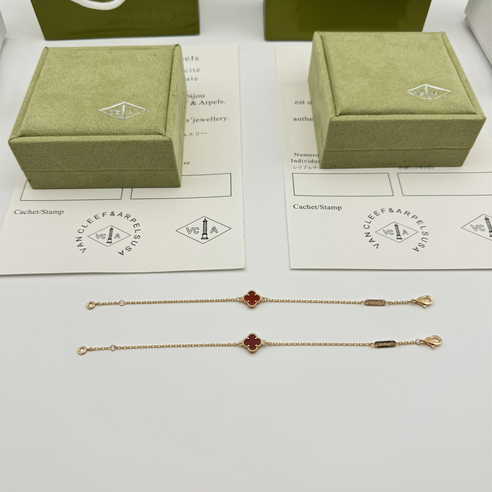 高仿首飾VanCleef&Arpels*RN59K00單花玫瑰金金手鏈