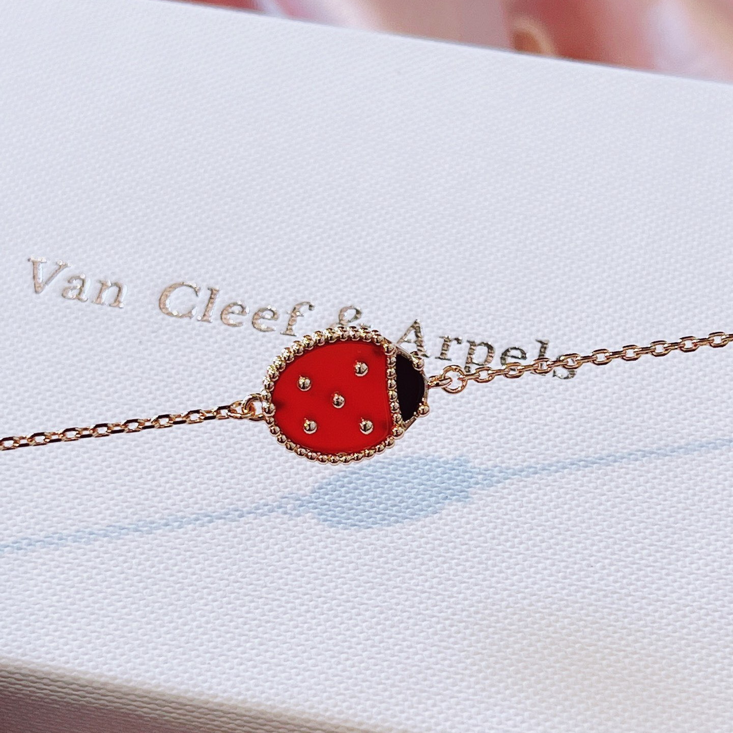 高仿首飾VanCleef&Arpels*RP7R000瓢蟲玫瑰金手鏈