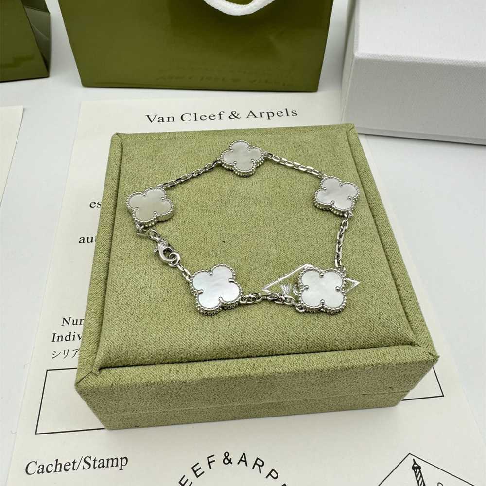高仿首飾VanCleef&Arpels*RF48400貝母白金手鏈