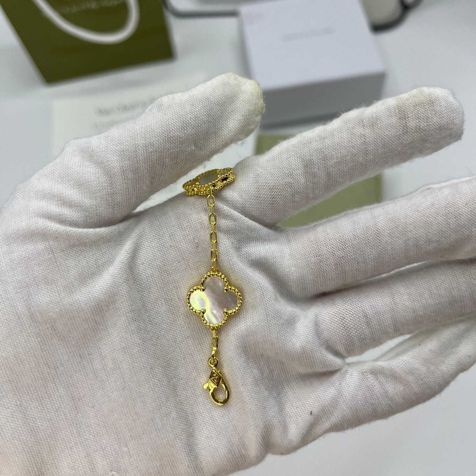 高仿首飾VanCleef&Arpels*RF41800貝母黃金手鏈