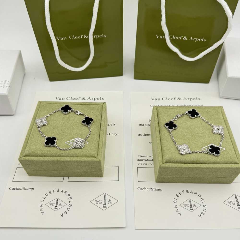 高仿首飾VanCleef&Arpels*RP2R900縞瑪瑙白金手鏈