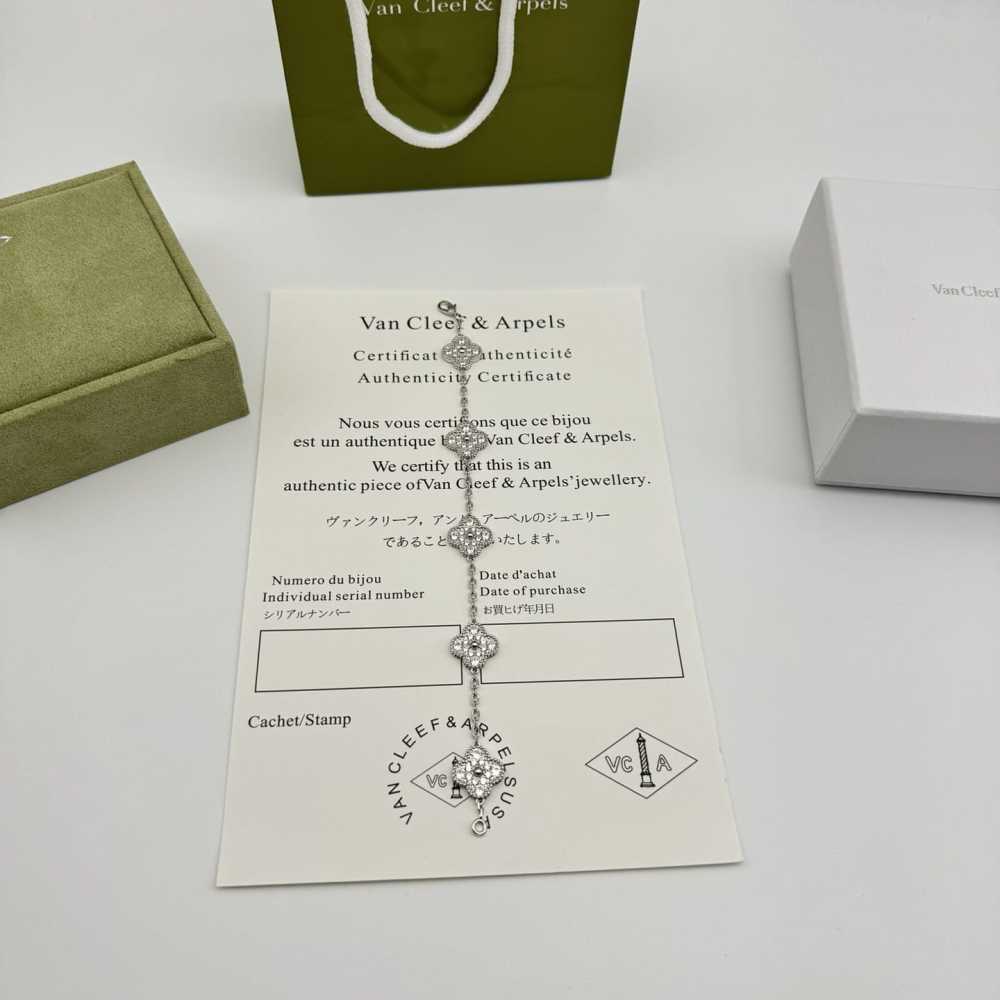 高仿首飾VanCleef&Arpels*RA415000五花滿鑽白金手鏈
