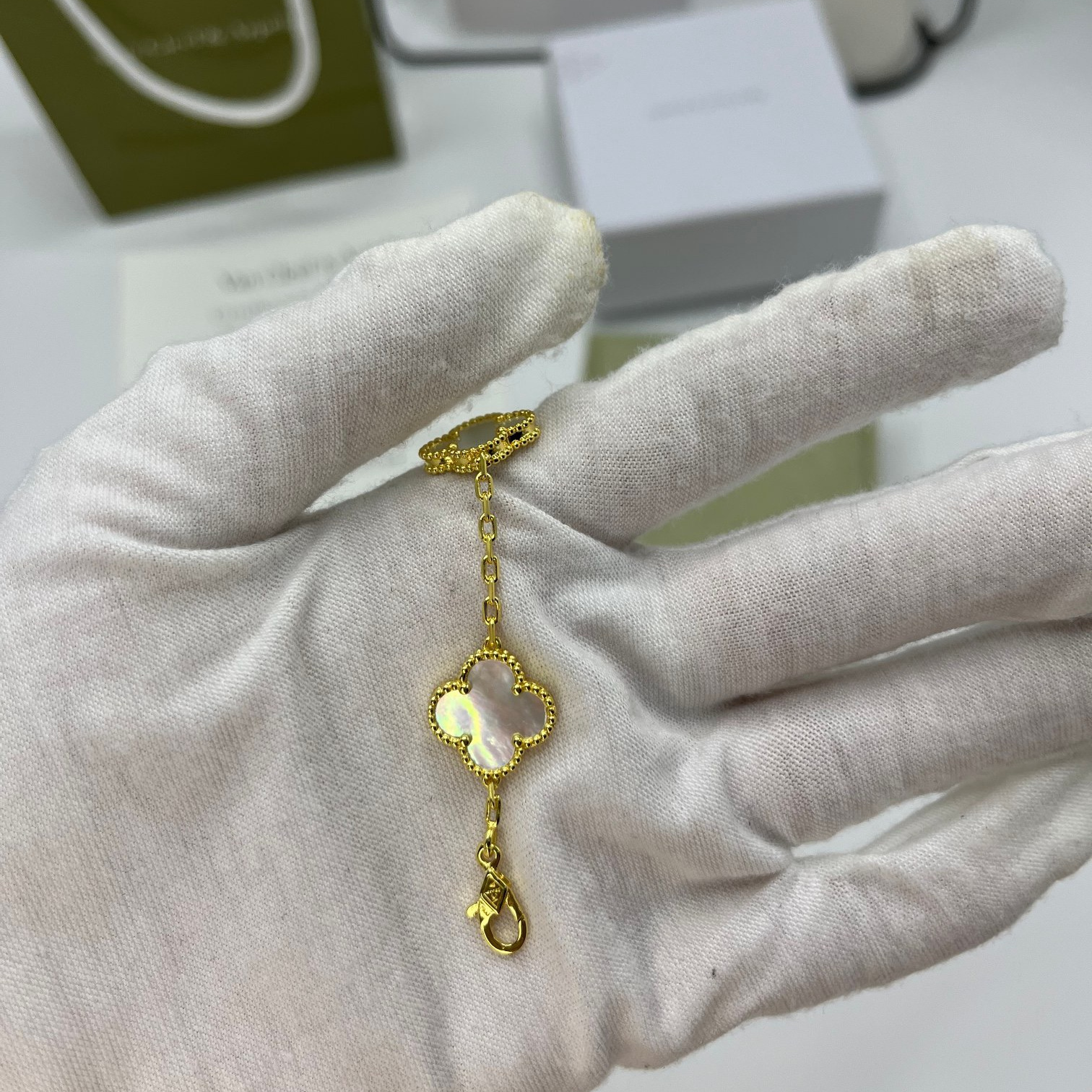 高仿首飾VanCleef&Arpels*RP39D00水晶石黃金手鏈