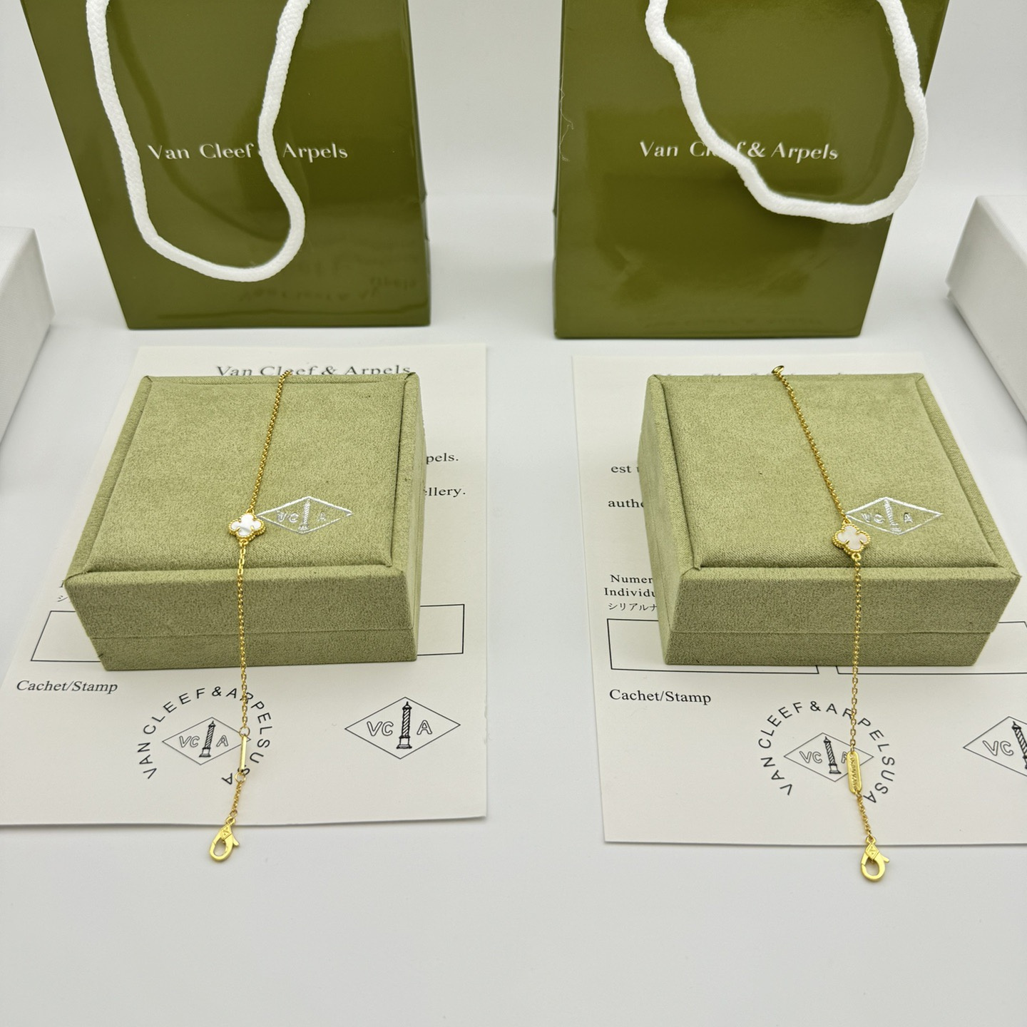 高仿首飾VanCleef&Arpels*RF68800單花貝母黃金金手鏈