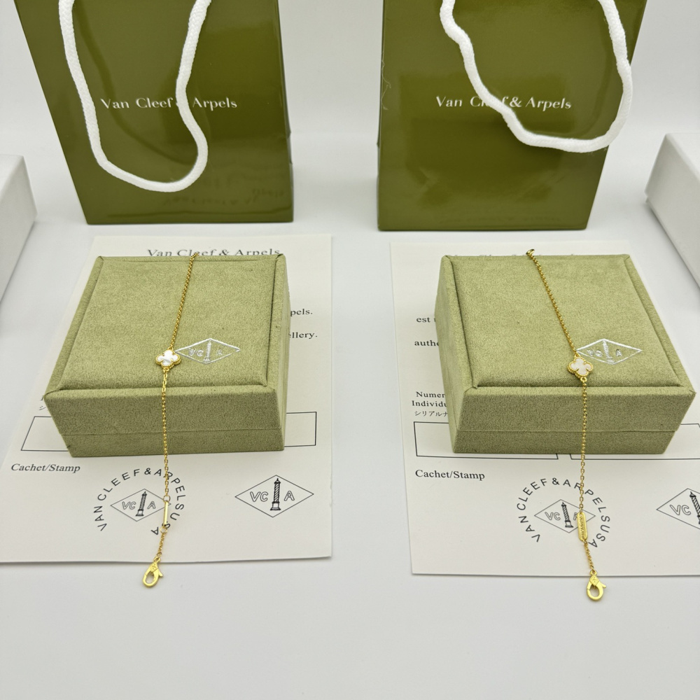 高仿首飾VanCleef&Arpels*RF68800單花貝母黃金金手鏈