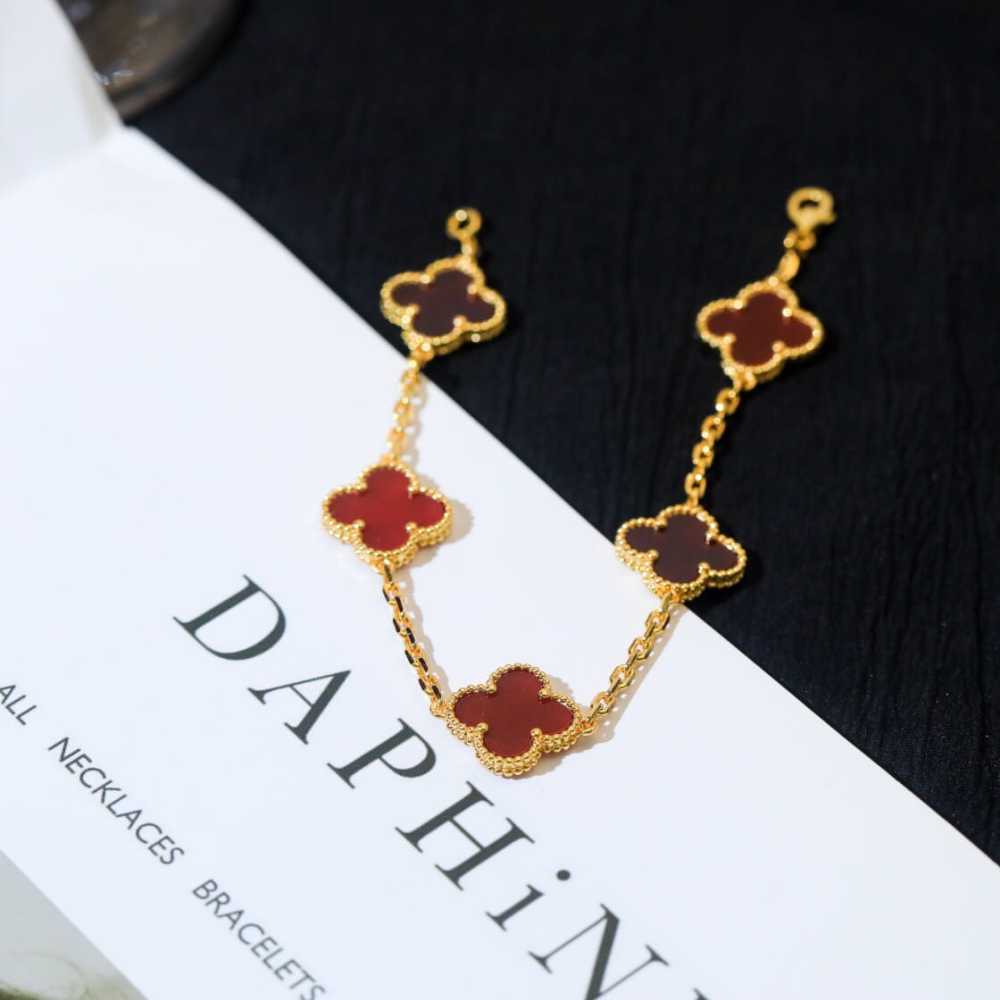 高仿首飾VanCleef&Arpels*RD35500紅瑪瑙黃金手鏈