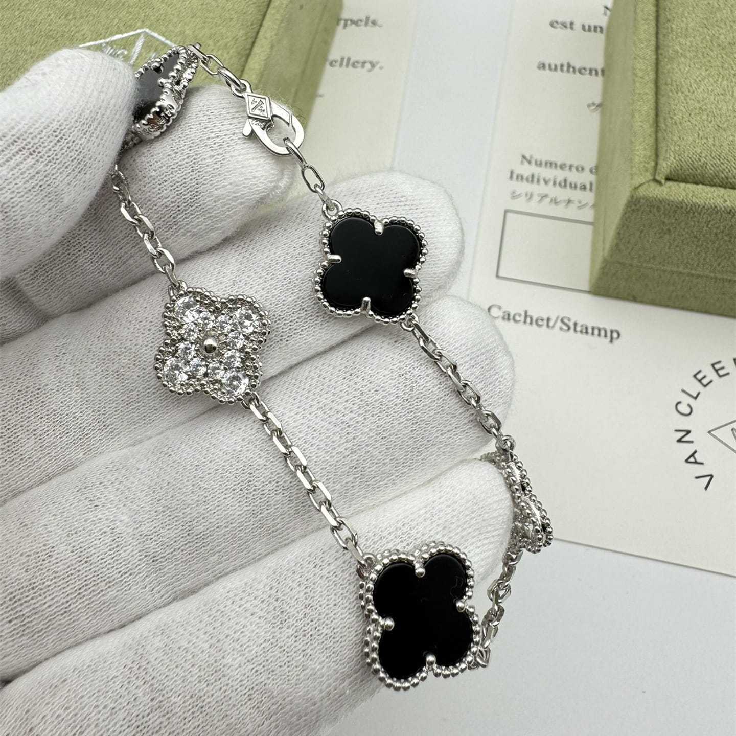 高仿首飾VanCleef&Arpels*RP2R900縞瑪瑙白金手鏈