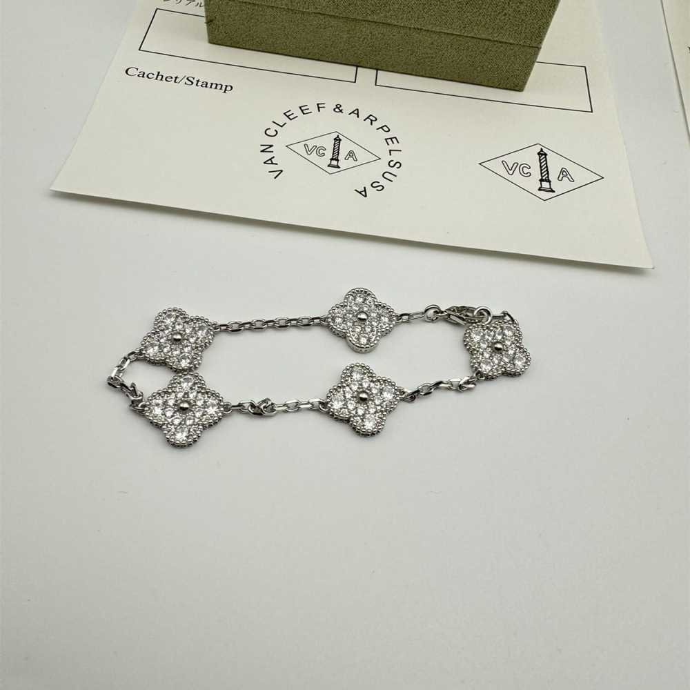 高仿首飾VanCleef&Arpels*RA415000五花滿鑽白金手鏈