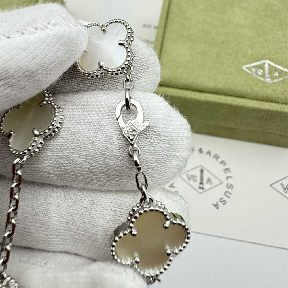 高仿首飾VanCleef&Arpels*RF48400貝母白金手鏈