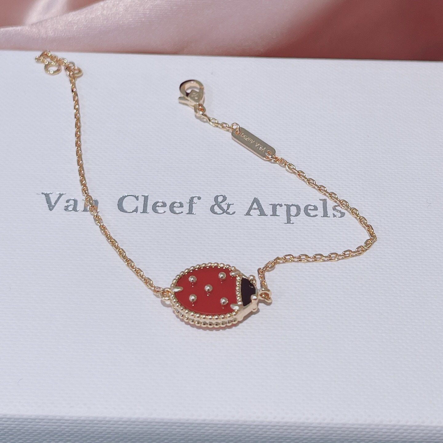 高仿首飾VanCleef&Arpels*RP7R000瓢蟲玫瑰金手鏈