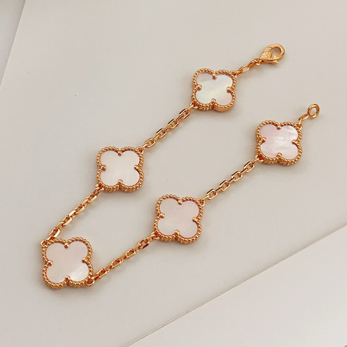 高仿首飾VanCleef&Arpels*RP39D00水晶石黃金手鏈
