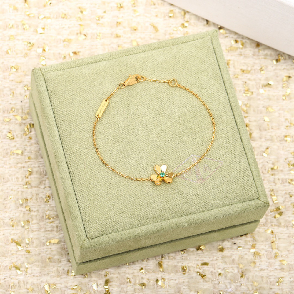 高仿首飾VanCleef&Arpels*RP7SC00三葉草祖母綠黃金手鏈