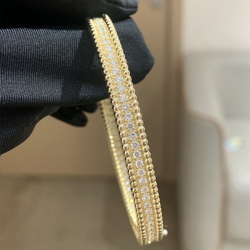 高仿首飾VanCleef&Arpels*RP27A00單排鑲鑽黃金手鐲