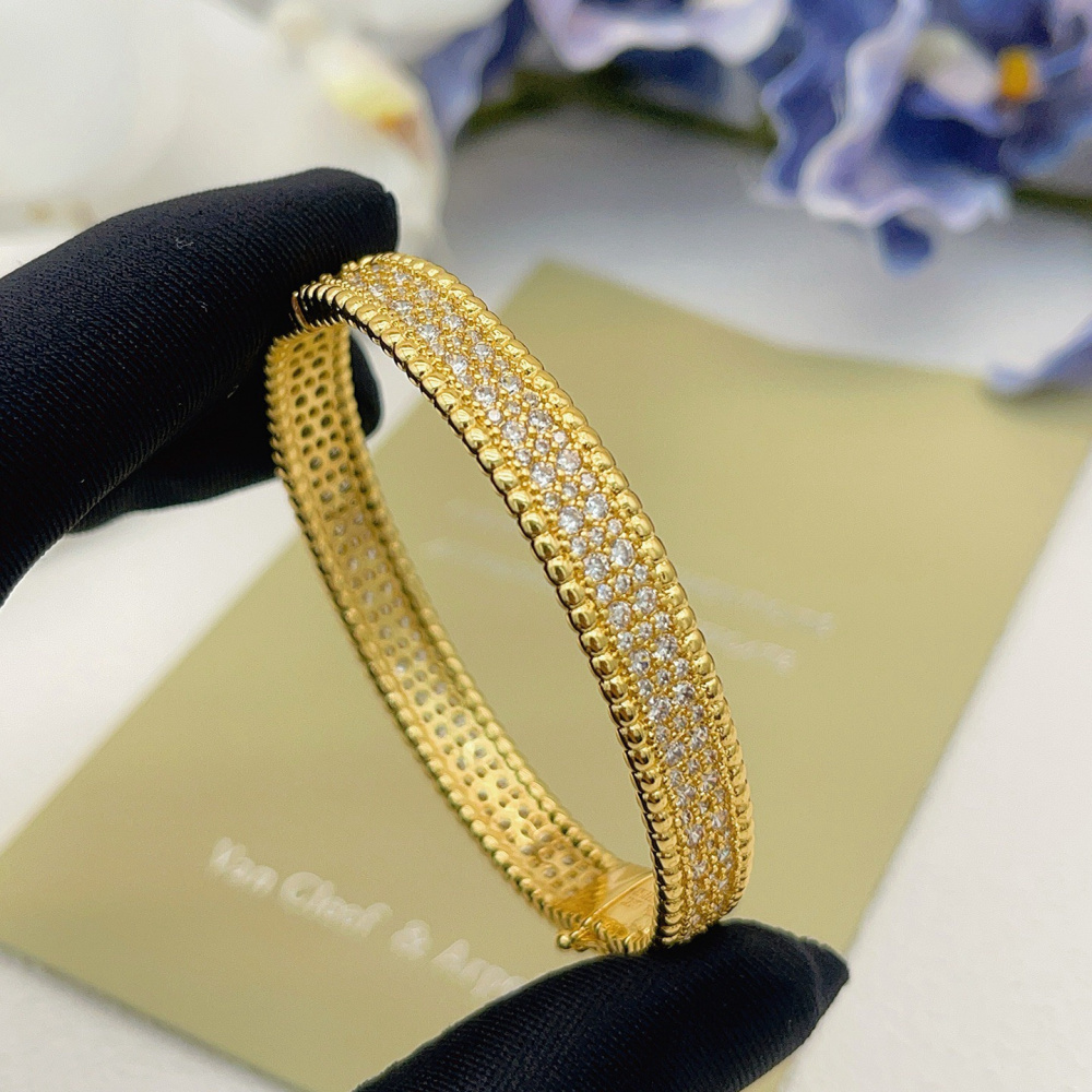 高仿首飾VanCleef&Arpels*RO3YC00密鑽黃金手鐲