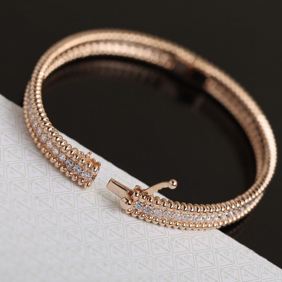 高仿首飾VanCleef&Arpels*RP27D00單排鑲鑽玫瑰金手鐲
