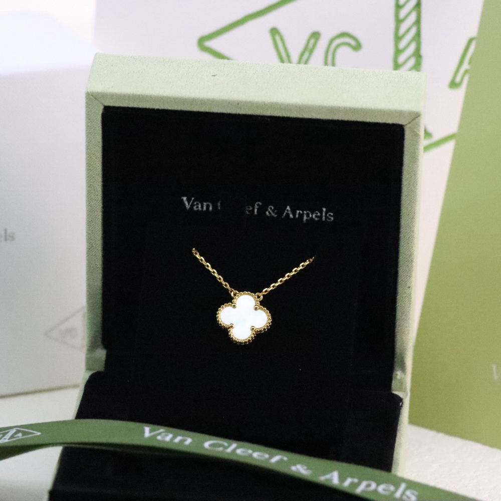 高仿首飾VanCleef&Arpels*RA45900貝母黃金金項鏈