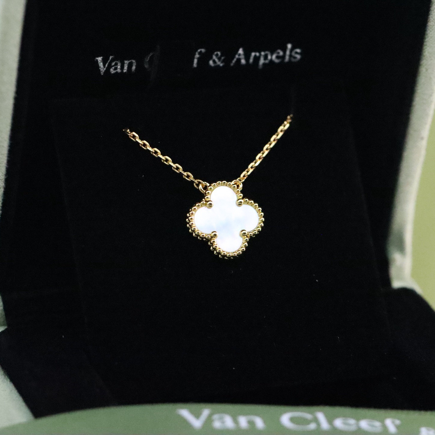 高仿首飾VanCleef&Arpels*RA45900貝母黃金金項鏈