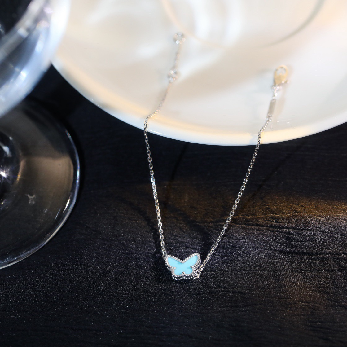 高仿首飾VanCleef&Arpels*ARF80400蝴蝶綠松石白金手鏈