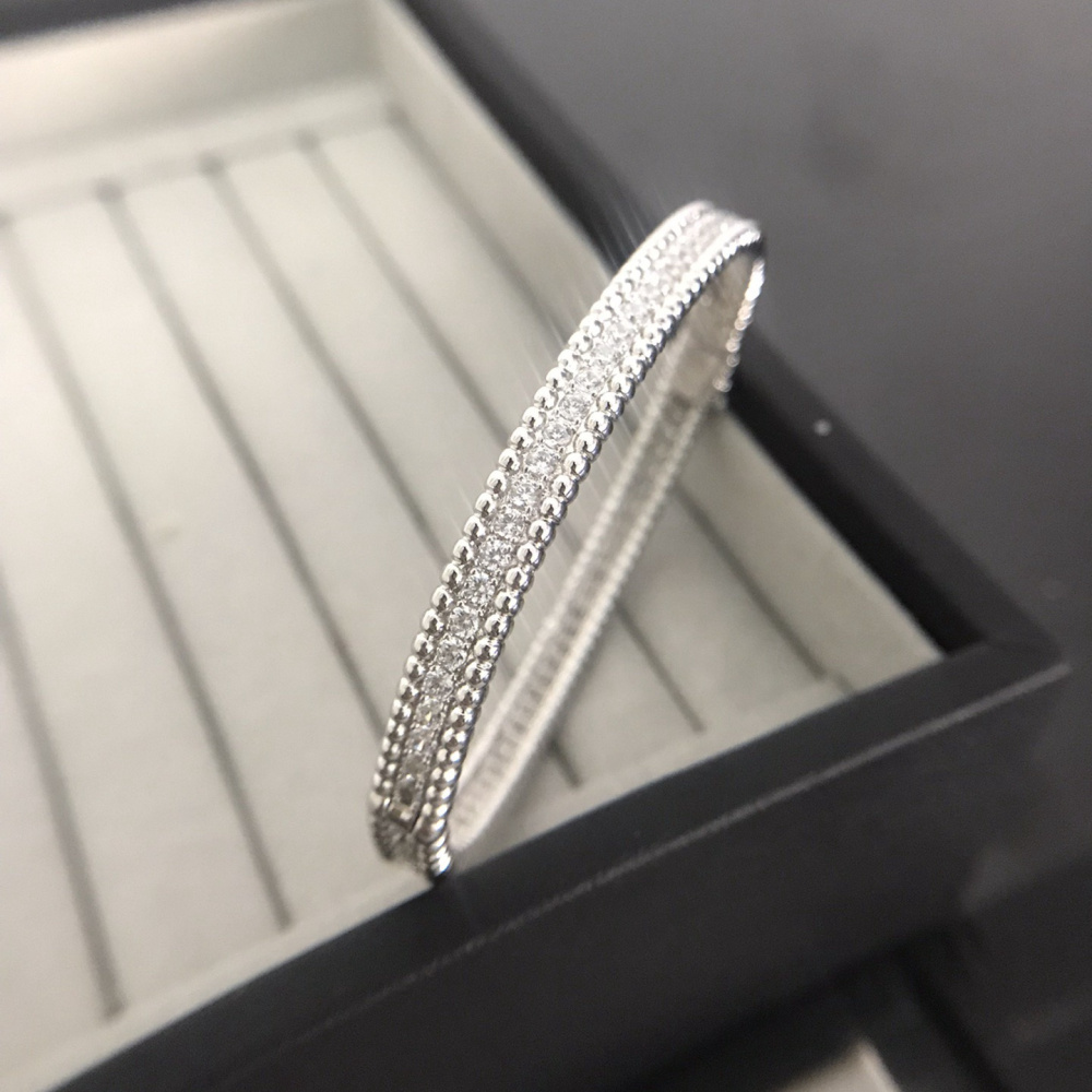 高仿首飾VanCleef&Arpels*RP27H00單排鑲鑽白金手鐲